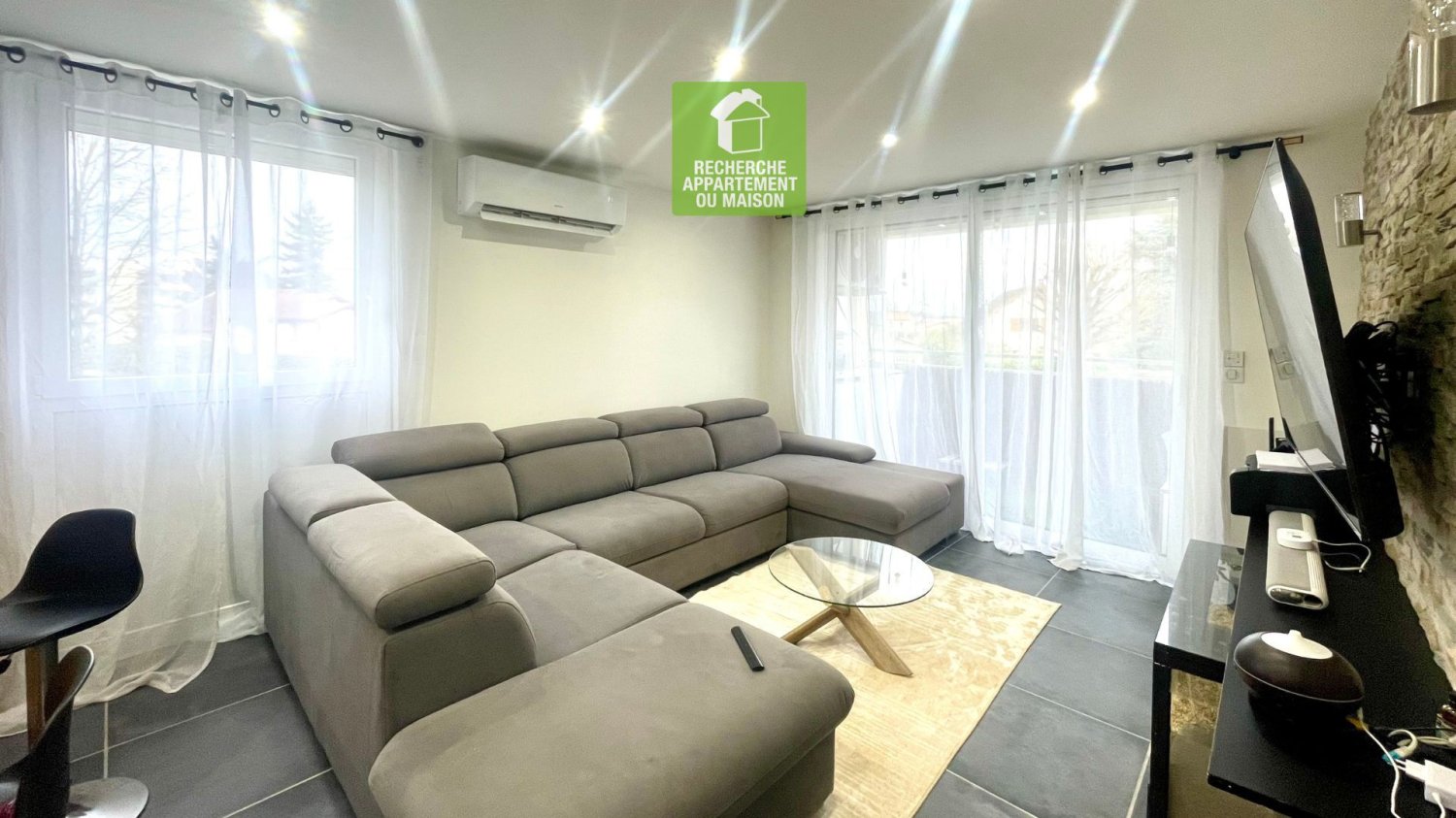 2 chambres Appartement à La Verpillière, France No. 269866