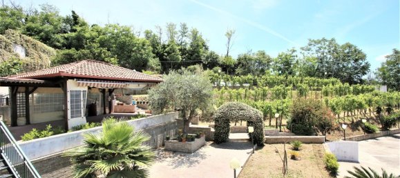 5 rooms Villa in Marano di Napoli, Italy No. 30354 10