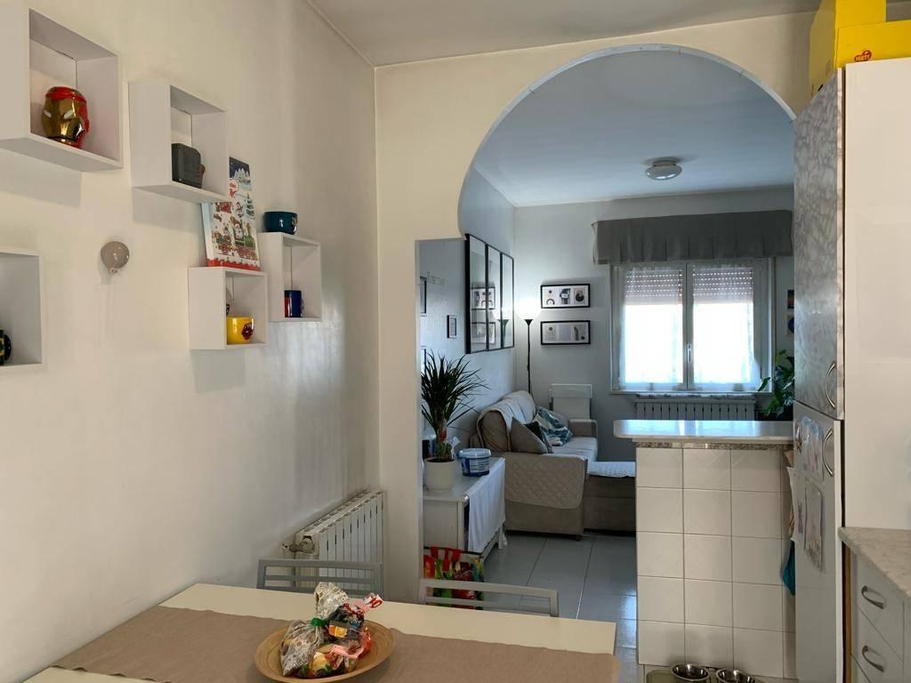 2غرفة شقة في Paderno Dugnano, Italy رقم 171619