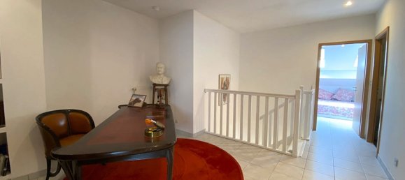 Дуплекс с 4 спальнями в Розерьёль, Франция № 280316 6