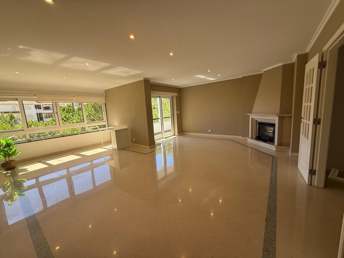 Apartamento de 3 dormitorios en Cascais, Portugal No. 344277