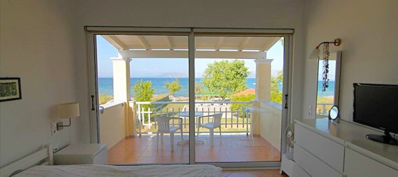 11 habitaciónes adosado en venta en Corfu, Central Corfu and Diapontian Islands, Corfu, Ionian Islands, Peloponnese, Western Greece and the Ionian, Greece № 56528 4