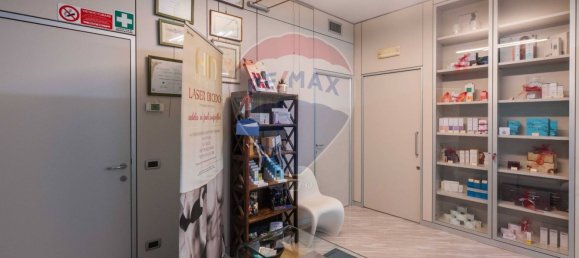 5-Zimmer Gewerbliche Immobilie in Osio Sotto, Italy, Nr. 309131 20