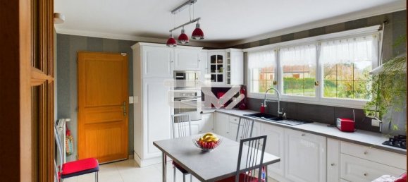 Casa de 4 dormitorios en Romigny, France No. 53107 4