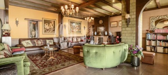 4 bedrooms Villa in Funchal, Portugal No. 127975 8