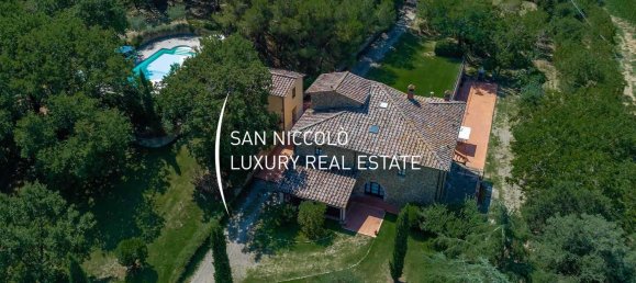 Дом с 20 комнатами в Бучине, Италия № 180911 3