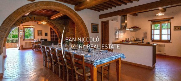 Дом с 20 комнатами в Бучине, Италия № 180911 16