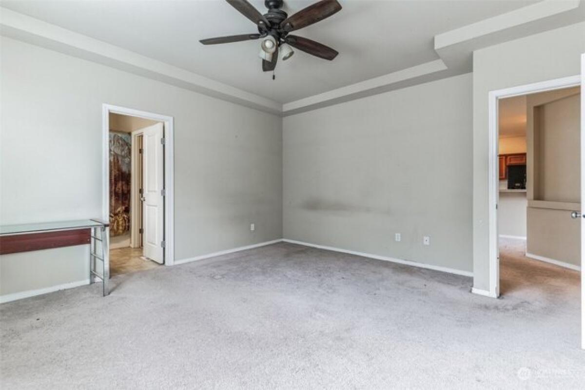 3 bedrooms House in Spanaway, USA No. 401422