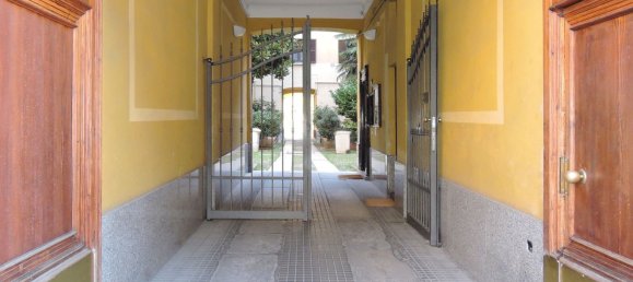 2 bedrooms Apartment in Milan, Italy No. 357812 2