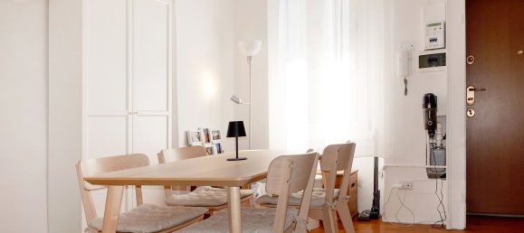 2 bedrooms Apartment in Milan, Italy No. 357812 8