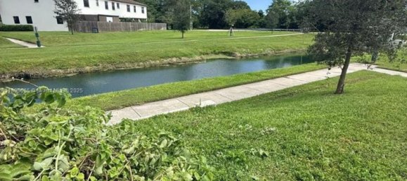 4 غرف نوم عقار تجاري في Miami, الولايات المتحدة رقم 614842 10