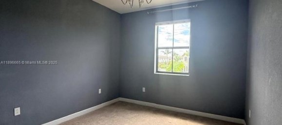 4 غرف نوم عقار تجاري في Miami, الولايات المتحدة رقم 614842 24