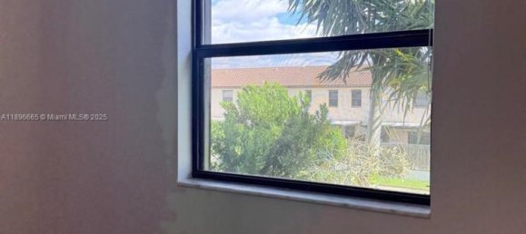 4 غرف نوم عقار تجاري في Miami, الولايات المتحدة رقم 614842 3