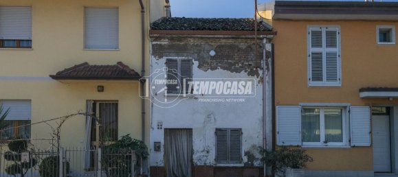 3 rooms House in Cesena, Italy No. 260559 2
