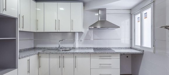 Apartamento de 3 dormitorios en Granada, Spain No. 148241 6