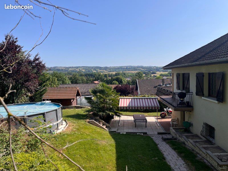 3 bedrooms House in Cessieu, France No. 339321