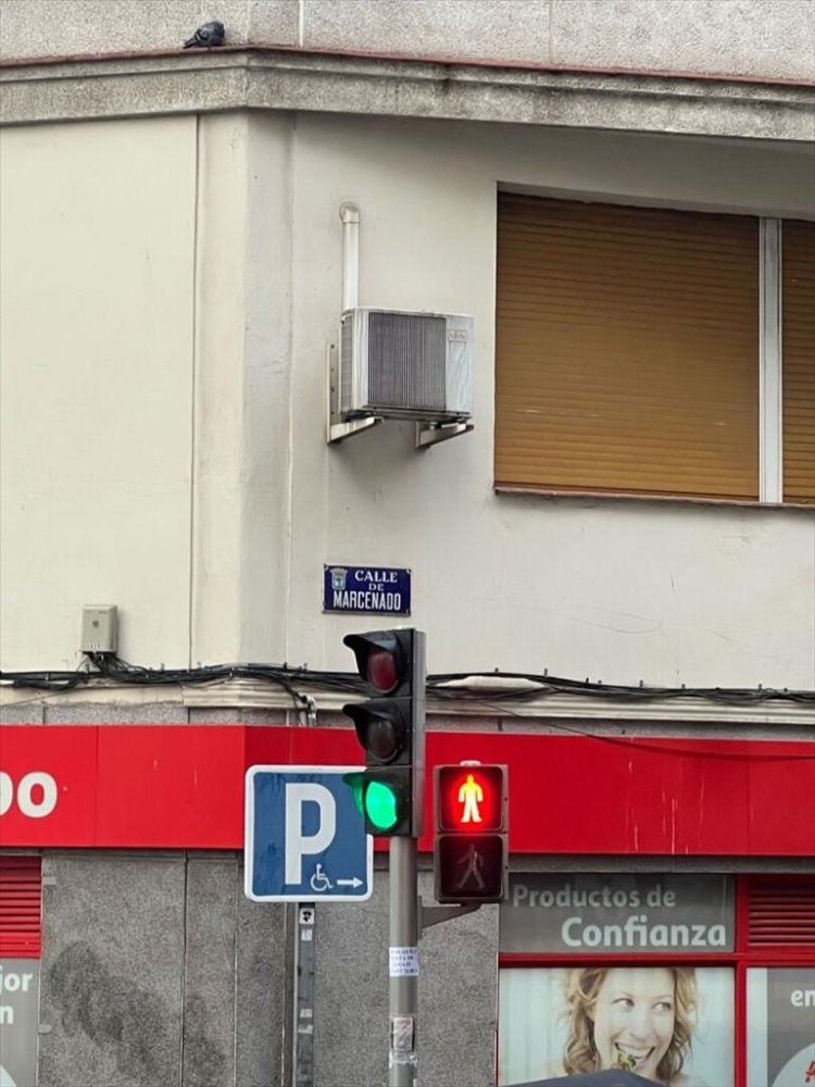 Gewerbliche Immobilie in Madrid, Spain 153m², Nr. 242607