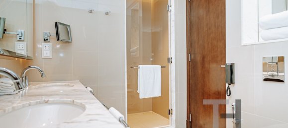 2 bedrooms Apartment in Burj Khalifa, UAE No. 32199 10