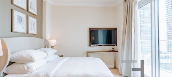 2 bedrooms Apartment in Burj Khalifa, UAE No. 32199 7