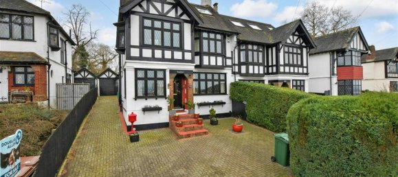 4 Schlafzimmer Haus in Chingford, United Kingdom, Nr. 3931 2