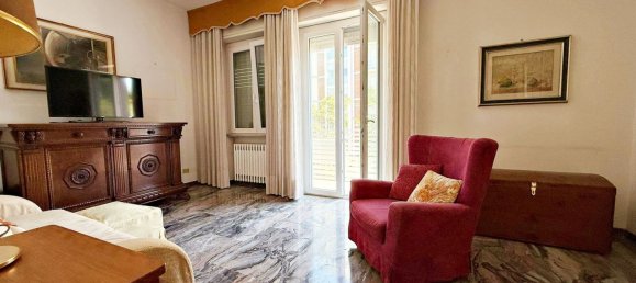 3 rooms Apartment in Rimini, Italy No. 275402 4