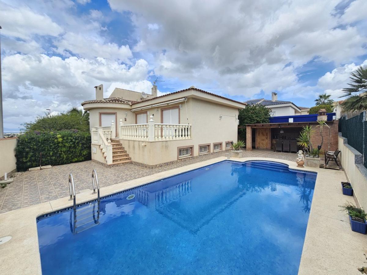 4 bedrooms Villa in Benijofar, Spain No. 291244