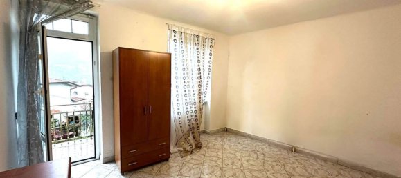 2 rooms Apartment in Follo, Italy No. 83286 14