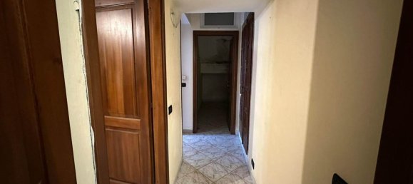 2 rooms Apartment in Follo, Italy No. 83286 11