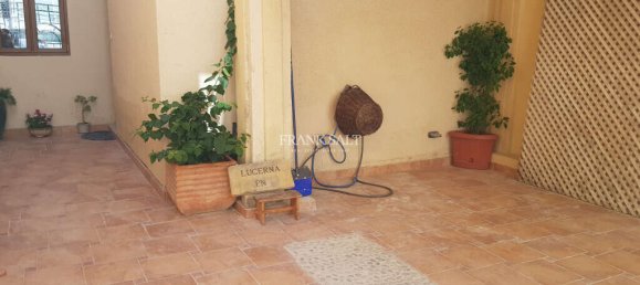 3 غرف نوم فيلا في Swieqi, Malta رقم 4191 9