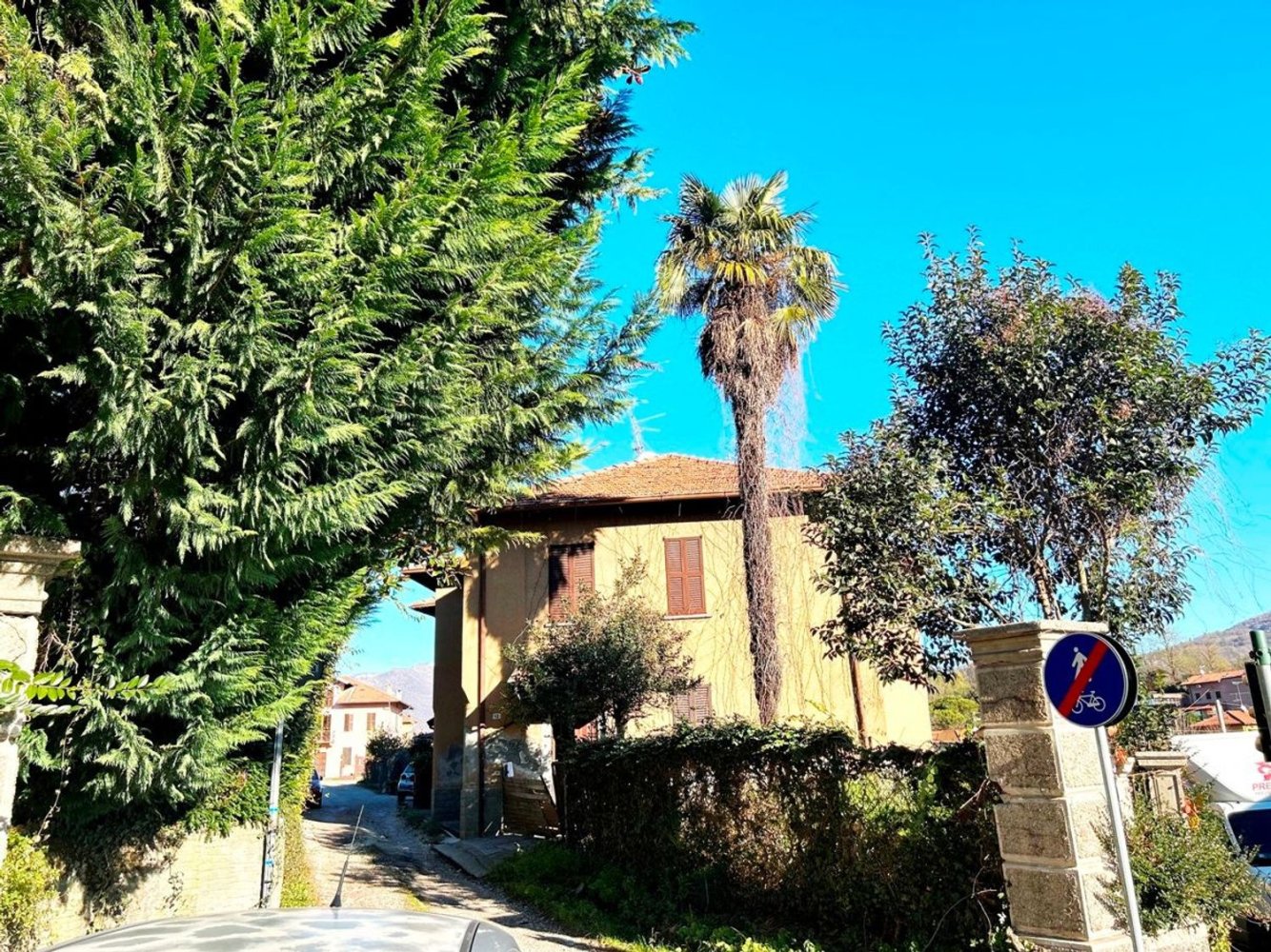 8-salle Villa à Besozzo, Italy No. 156044