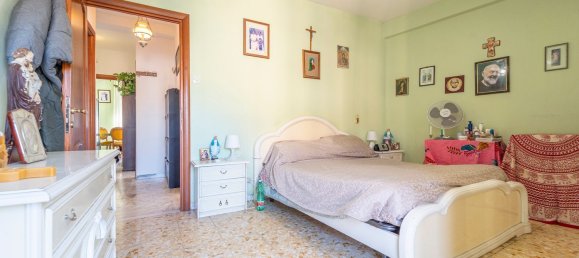 Квартира с 3 комнатами в Рим, Италия № 20627 3