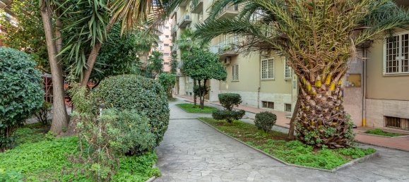 Квартира с 3 комнатами в Рим, Италия № 20627 15