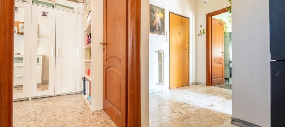 Квартира с 3 комнатами в Рим, Италия № 20627 12