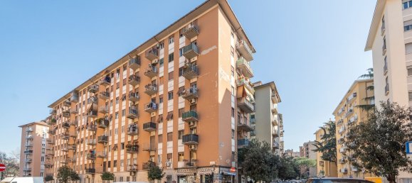 Квартира с 3 комнатами в Рим, Италия № 20627 19