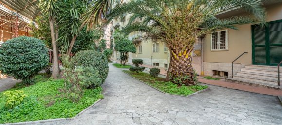 Квартира с 3 комнатами в Рим, Италия № 20627 21