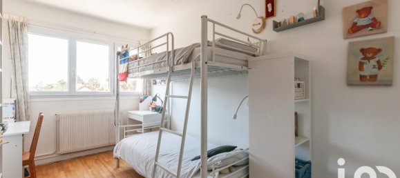 Casa de 5 dormitorios en Villepreux, France No. 348053 10