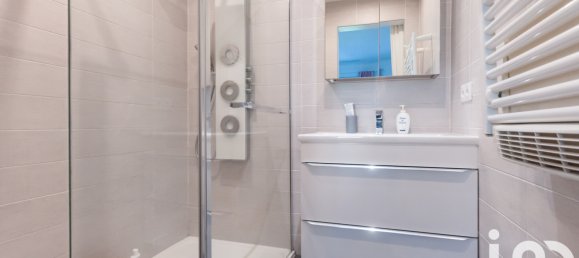 Casa de 5 dormitorios en Villepreux, France No. 348053 16