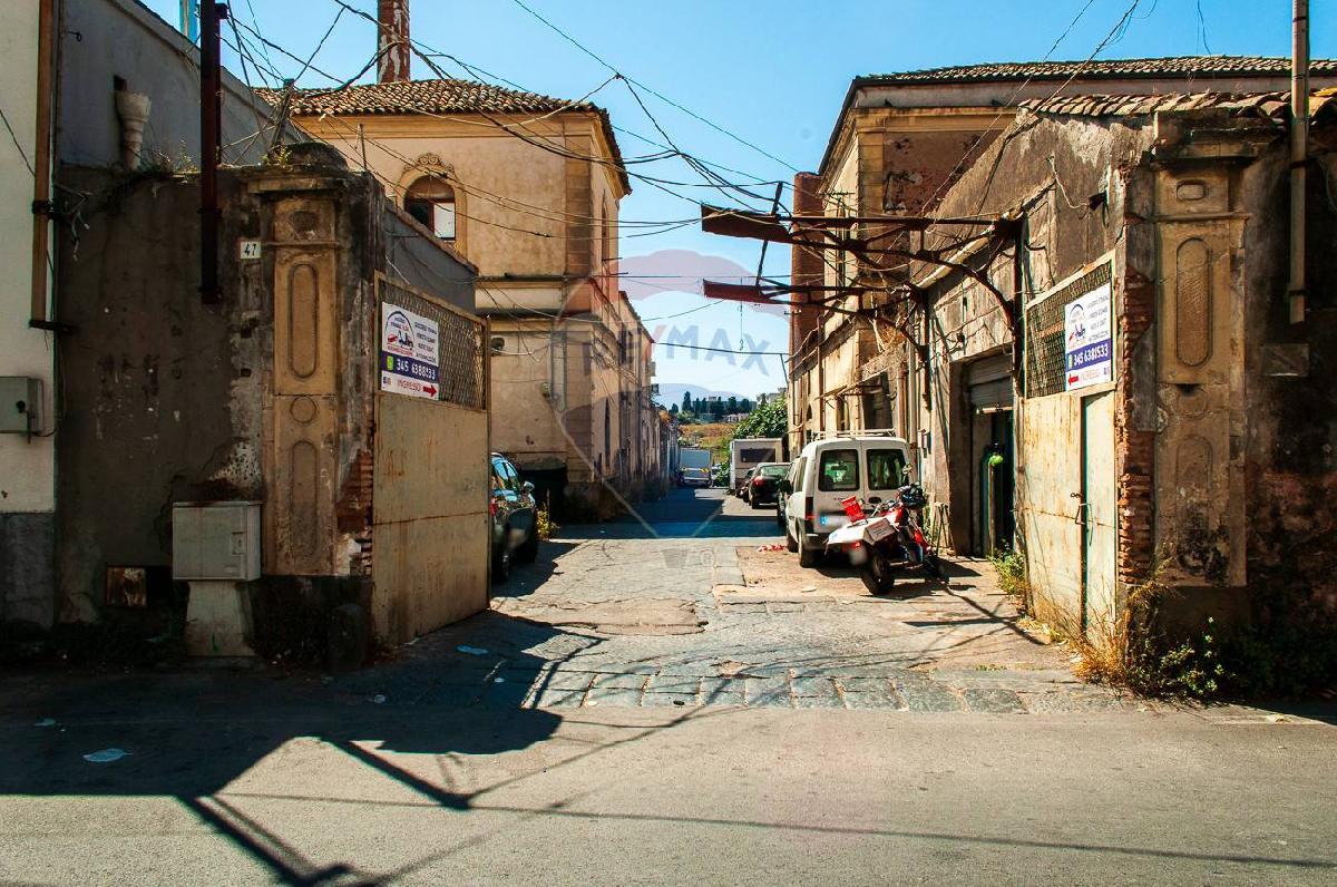 5 chambres Bureau à Catania, Italy No. 319035