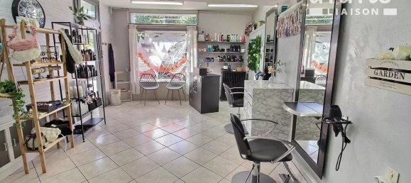 52m² Commercial property in Revigny-sur-Ornain, France No. 209137 4