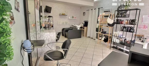 52m² Commercial property in Revigny-sur-Ornain, France No. 209137 3