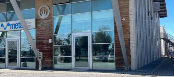 1490m² Commercial property in Montecosaro, Italy No. 81664 9