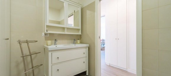 3 rooms Apartment in Rome, Italy No. 41194 43