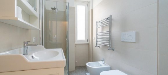 3 rooms Apartment in Rome, Italy No. 41194 38