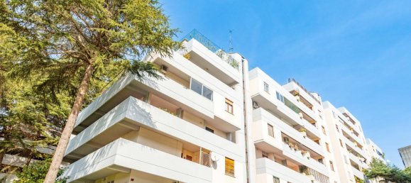 3 rooms Apartment in Rome, Italy No. 41194 8