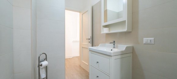 3 rooms Apartment in Rome, Italy No. 41194 39