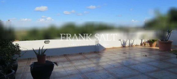 Ático de 3 dormitorios en Zabbar, Malta No. 1114 40