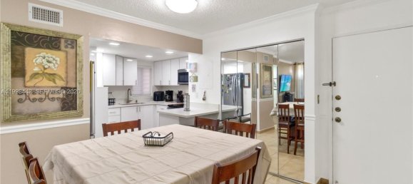 2 chambres propriété commerciale à vendre à Miami, Miami-Dade, Florida, USA № 614880 8