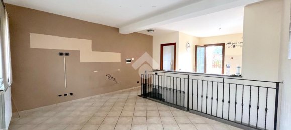 Apartamento de 2 dormitorios en Genzano di Roma, Italy No. 54004 2