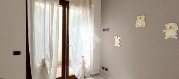 Apartamento de 2 dormitorios en Genzano di Roma, Italy No. 54004 12