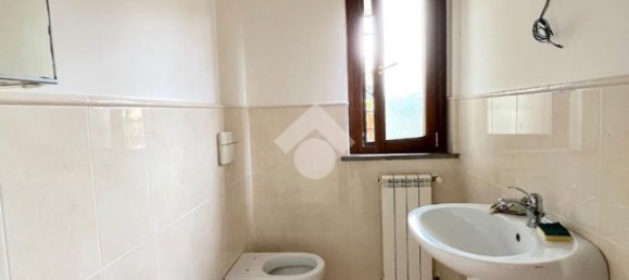 Apartamento de 2 dormitorios en Genzano di Roma, Italy No. 54004 9